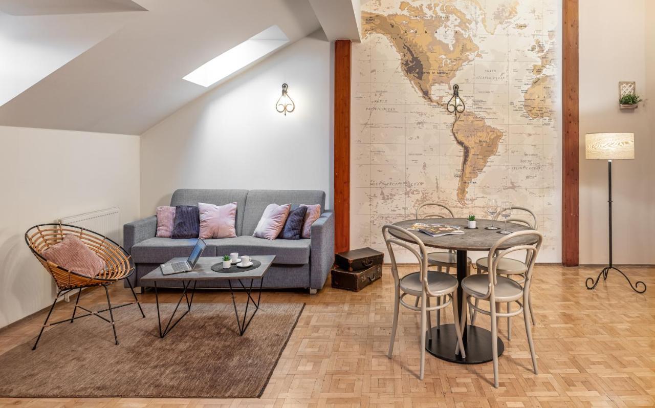 6 Continents Apartments By Adrez Praha Bagian luar foto